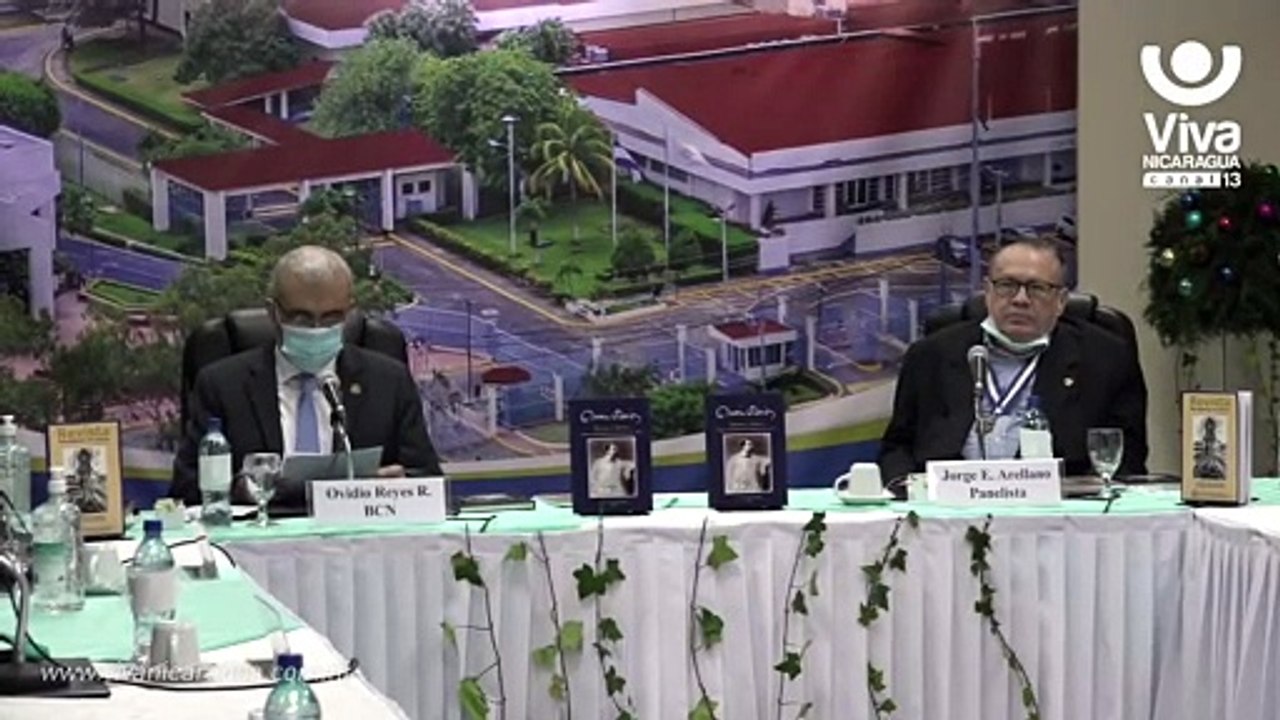 BCN rescata cultura literaria con el libro “Rosas y Lirios” de Rubén Darío