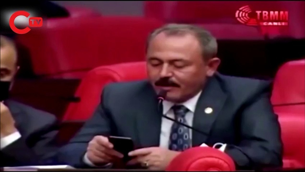 AKP'li vekilden skandal sözler: Kuru ekmek yiyorlarsa aç değiller