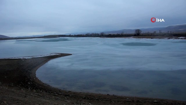 Göletler buz tuttu