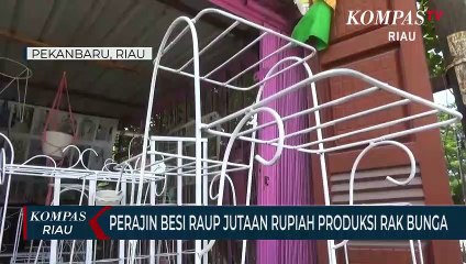 Perajin Besi Raup Jutaan Rupiah Produksi Rak Bunga