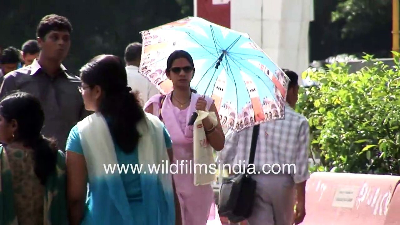 Bombay or Mumbai shopping locations as seen in 2004 _ Open garment stalls, Fiat Padmini Taxis
