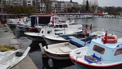 Balıkçılara fırtına engeli: 3 gündür çıkamıyorlar