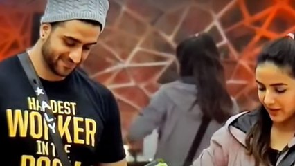 Bigg Boss 14:  Aly Goni और Jasmin Bhasin की पकड़ी गई चोरी; शादी की बात करते दिखे दोनों | FilmiBeat
