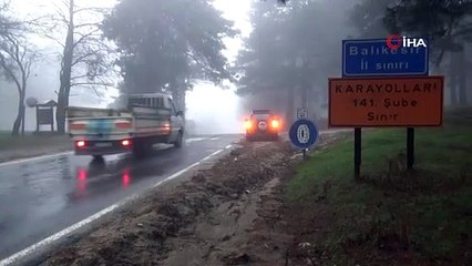 Kazdağları’ nda sis trafiği olumsuz etkiliyor