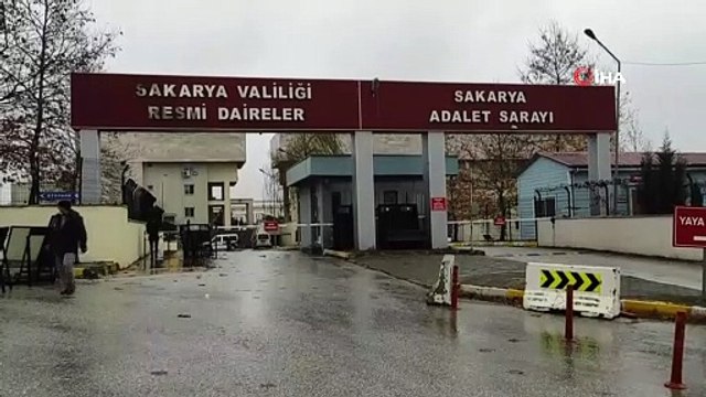 - FETÖ firarisi Hakan Şükür’ün babasının davası ertelendi- Şükür'ün avukatları mal varlığı üzerindeki tedbirin kaldırılmasını talep etti