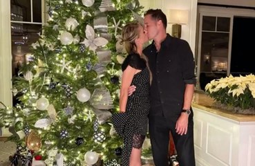 Paris Hilton diz que novo namorado é seu presente de Natal