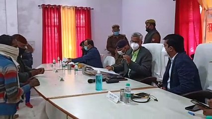 Tải video: डीएम की अध्यक्षता में आयोजित समाधान दिवस, 31 शिकायत पत्र आए, 03 का हुआ समाधान