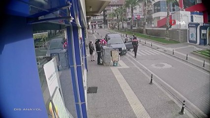 Vatandaşa yumruk atan polise soruşturma