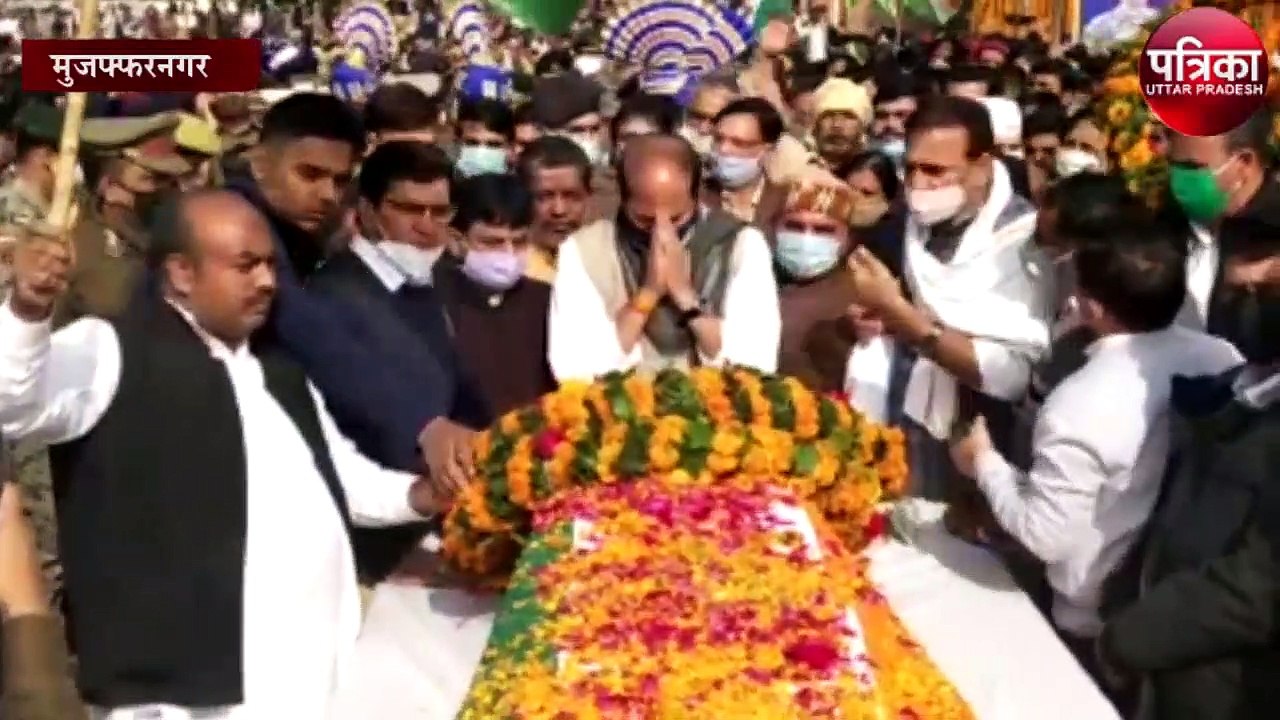 डिप्टी कमांडेंट शहीद विकास सिंघल को नम आंखों से दी गयी अंतिम विदाई
