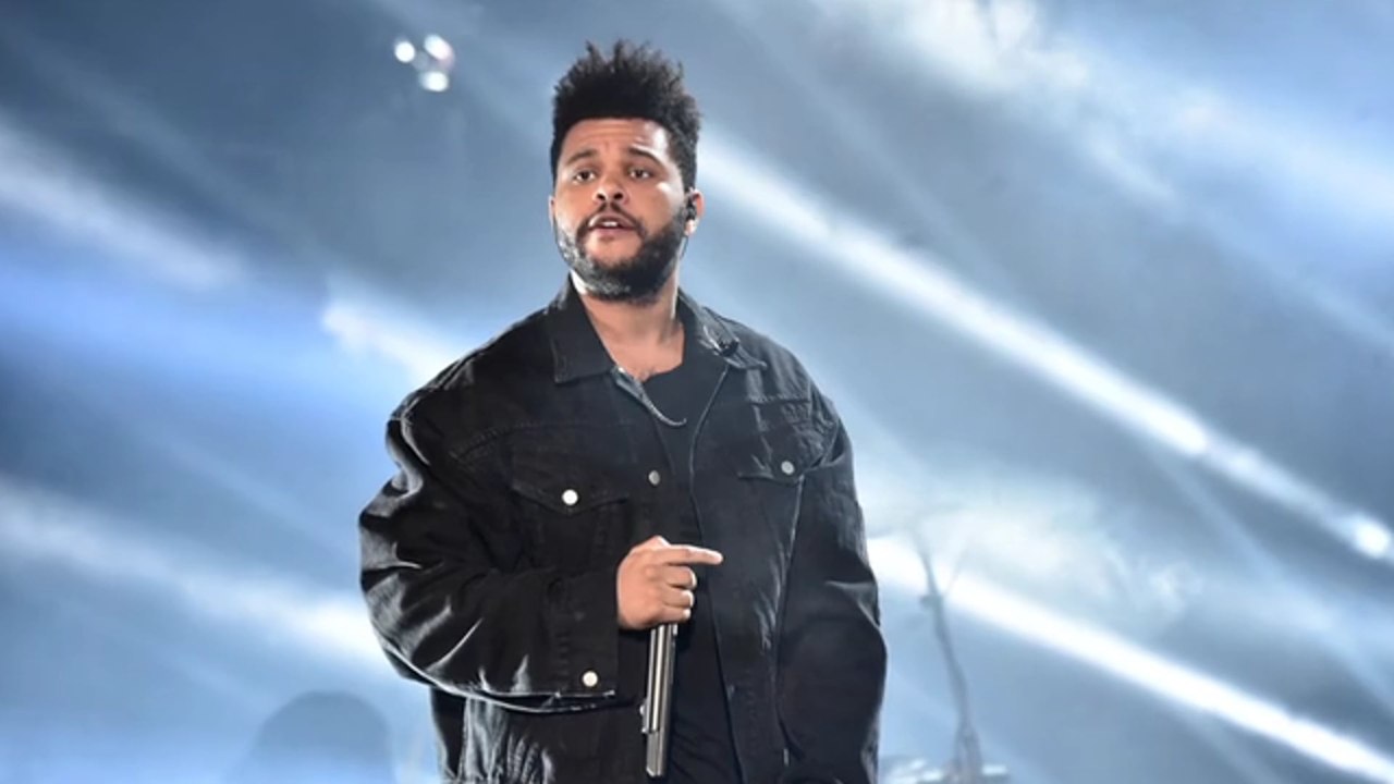 The weeknd tritt bei der super-bowl-halbzeitshow 2021 auf