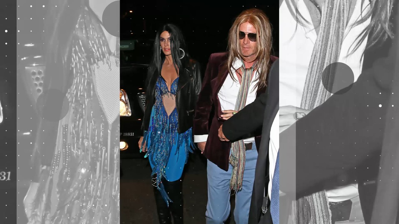 Promis, die sich an Halloween als andere Stars verkleidet haben