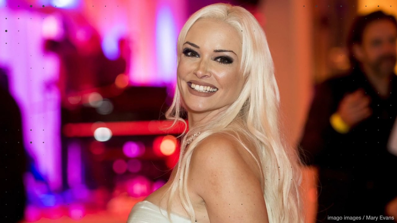 Sexy Dekolleté und kurze Kleidchen: Die heißesten Looks von Daniela Katzenberger