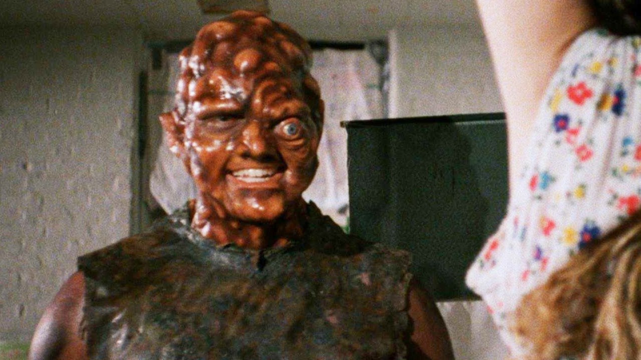 Atomic Hero -  The Toxic Avenger - Trailer (Deutsch)
