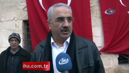 Bombalanan camide ezan susmadı