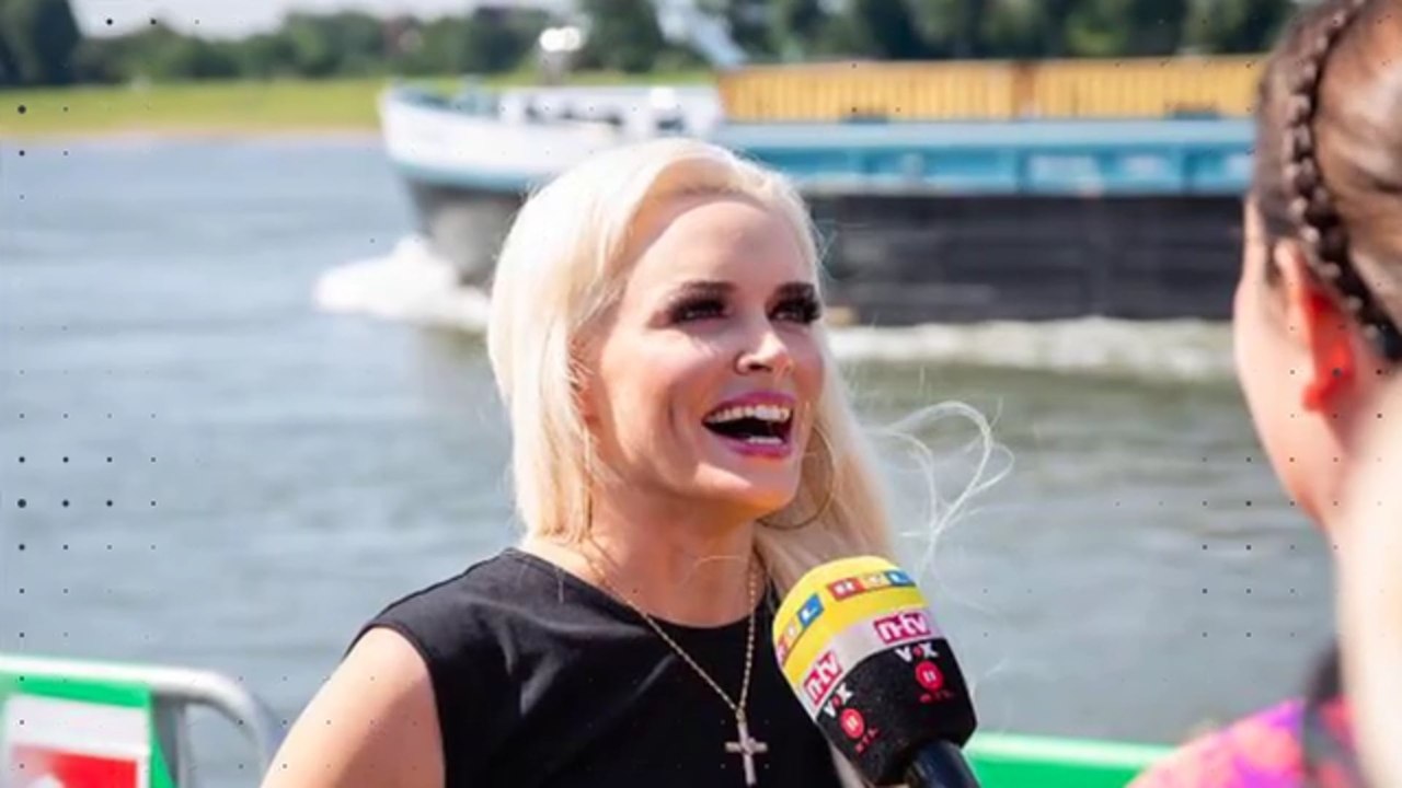 Daniela Katzenberger und ihr Bruder stellen 30 Jahre altes Foto nach