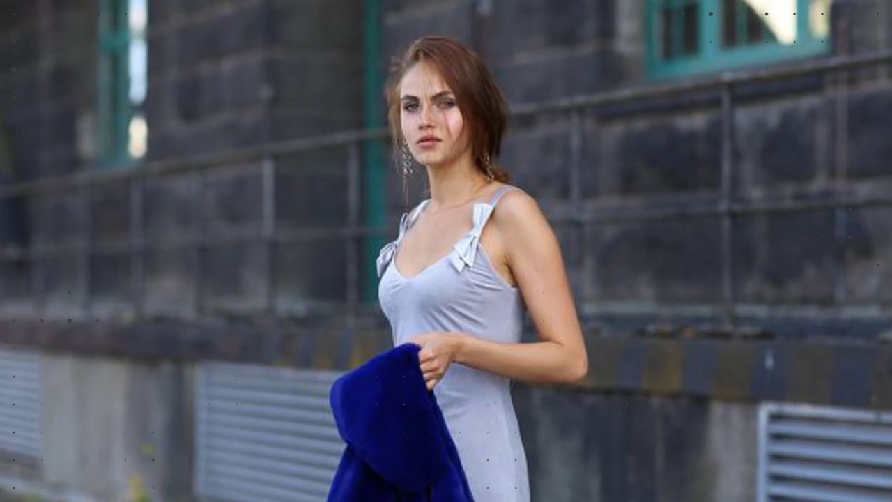 Elena Carrière zeigt ihre Body-Transformation innerhalb eines Jahres