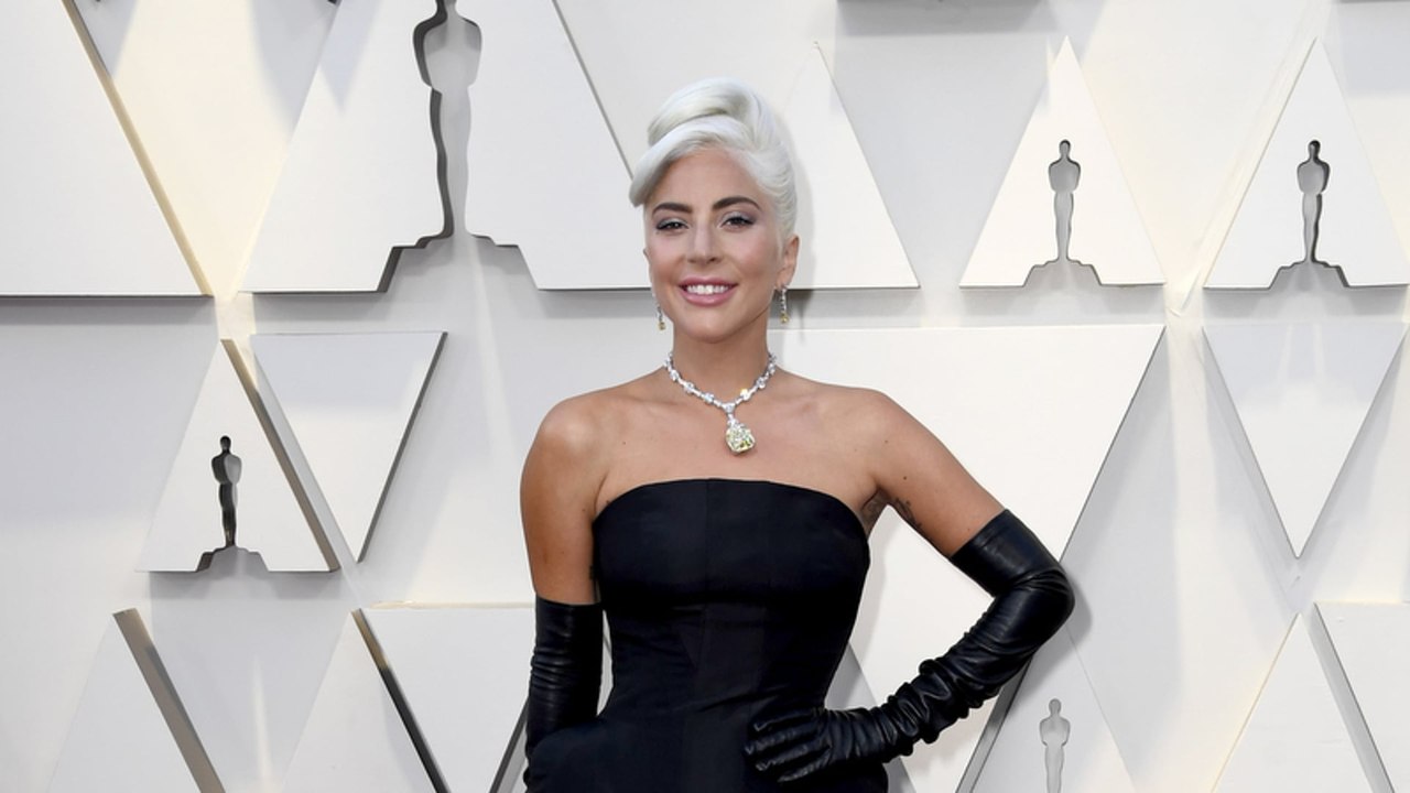 Krass! So viel ist Lady Gagas Oscar-Kette wert