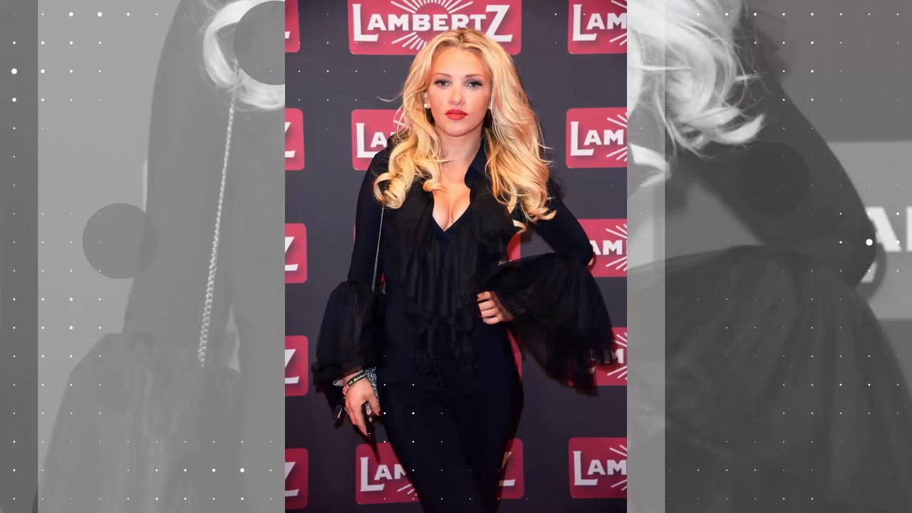 Evelyn Burdecki hat Abitur - und was ihr sonst nicht über sie wusstet