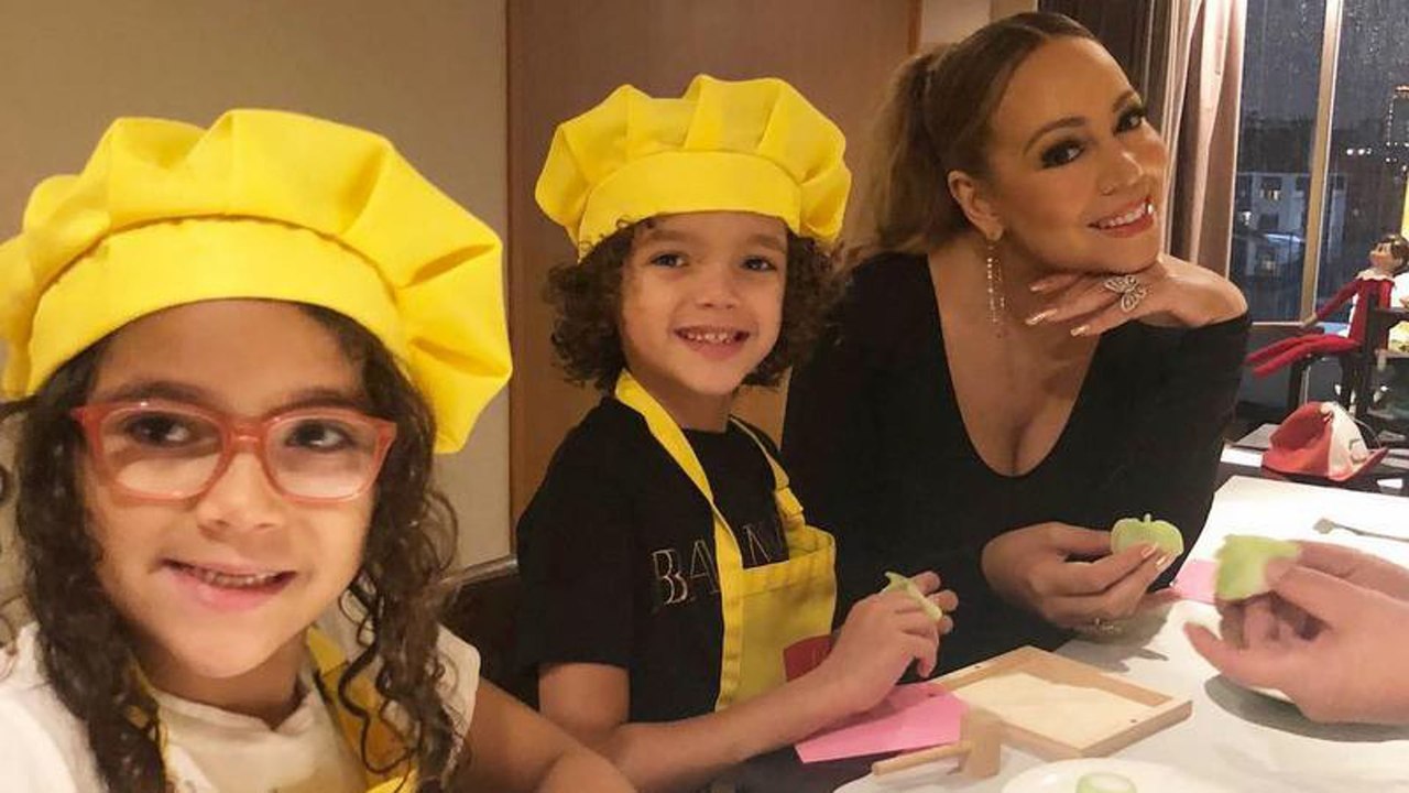 Mariah Carey singt mit ihren Kindern „All I Want For Christmas Is You“