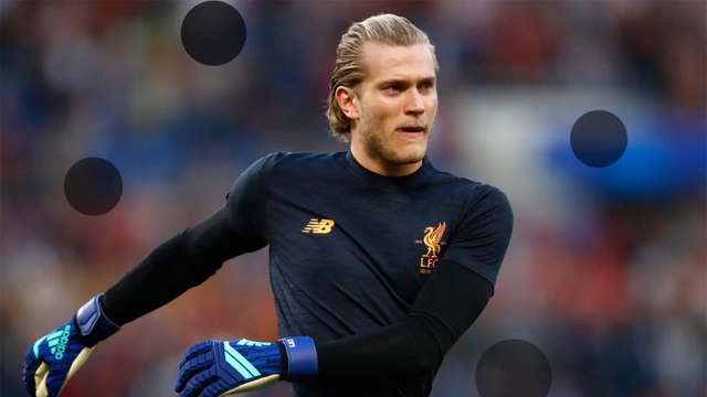 „Spielerfrau“: Loris Karius kommentiert Sophia Thomallas Bild