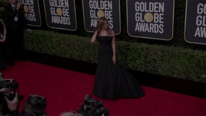 I Finally Tried Jennifer Aniston’s Famous Face Mask — and It’s The Most Comfortable One I