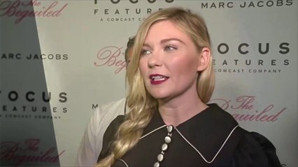 Stars, die ihren ersten Kuss vor der Kamera hatten