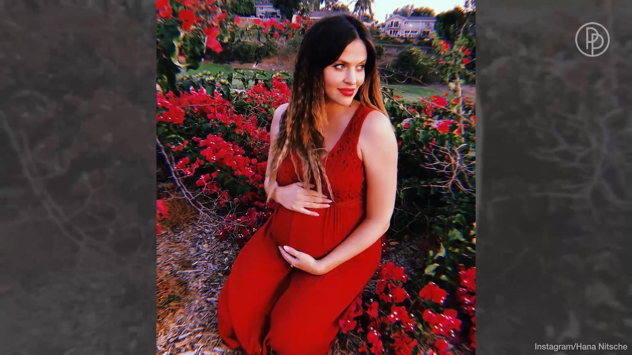 Hana Nitsche zeigt ihren riesigen Babybauch