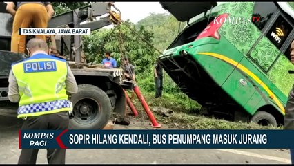 Sopir Hilang Kendali, Bus Penumpang Masuk Jurang