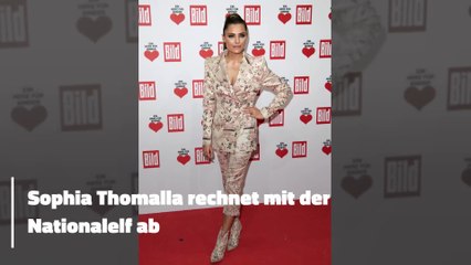 Sophia Thomalla rechnet mit der Nationalelf ab