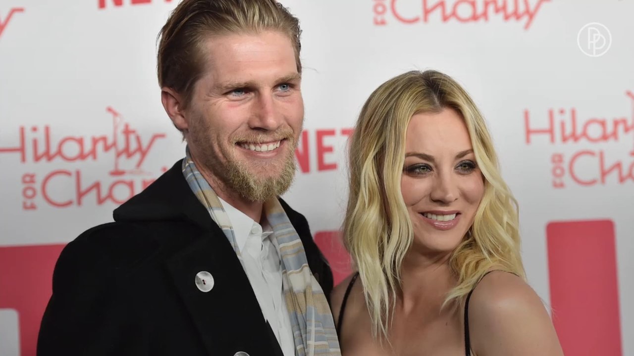 „The Big Bang Theory“-„Penny“ sagt zum zweiten Mal Ja – in zwei Outfits