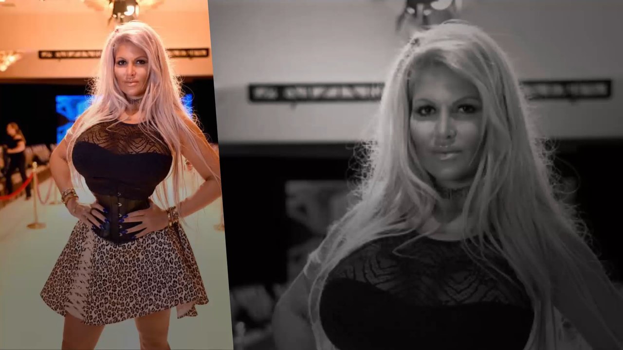 Sophia Vegas präsentiert ihre krasse Wespentaille im Badeanzug