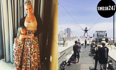 Pink: Tochter Willow fliegt im Rig durch die Konzerthalle wie ihre Mama!