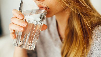 सर्दियों में गर्म पानी पीने से होते है चमत्कारी फायदे । Benefits Of Drinking Hot Water In Winter