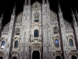 PIAZZA DEL DUOMO A MILANO (15 DICEMBRE 2020)