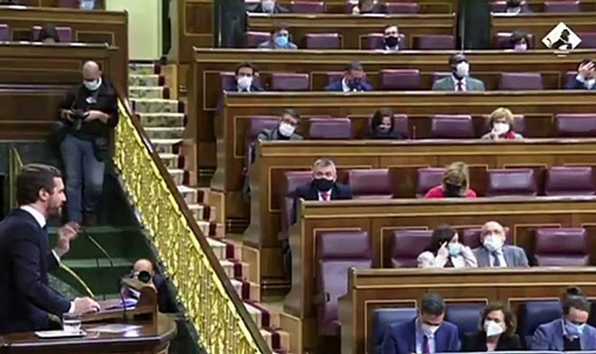 Casado y Lastra se enfrentan en el Congreso tras afirmar el líder popular que "esto no es un estado de alarma, es una alarma de estado"