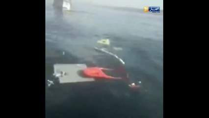 تيبازة: وصول قوارب صيد لمكان سقوط المروحية بمنطقة السعيدية ببوهارون