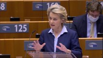 Covid-19: Ursula Von Der Leyen prévoit l'autorisation d'un vaccin 
