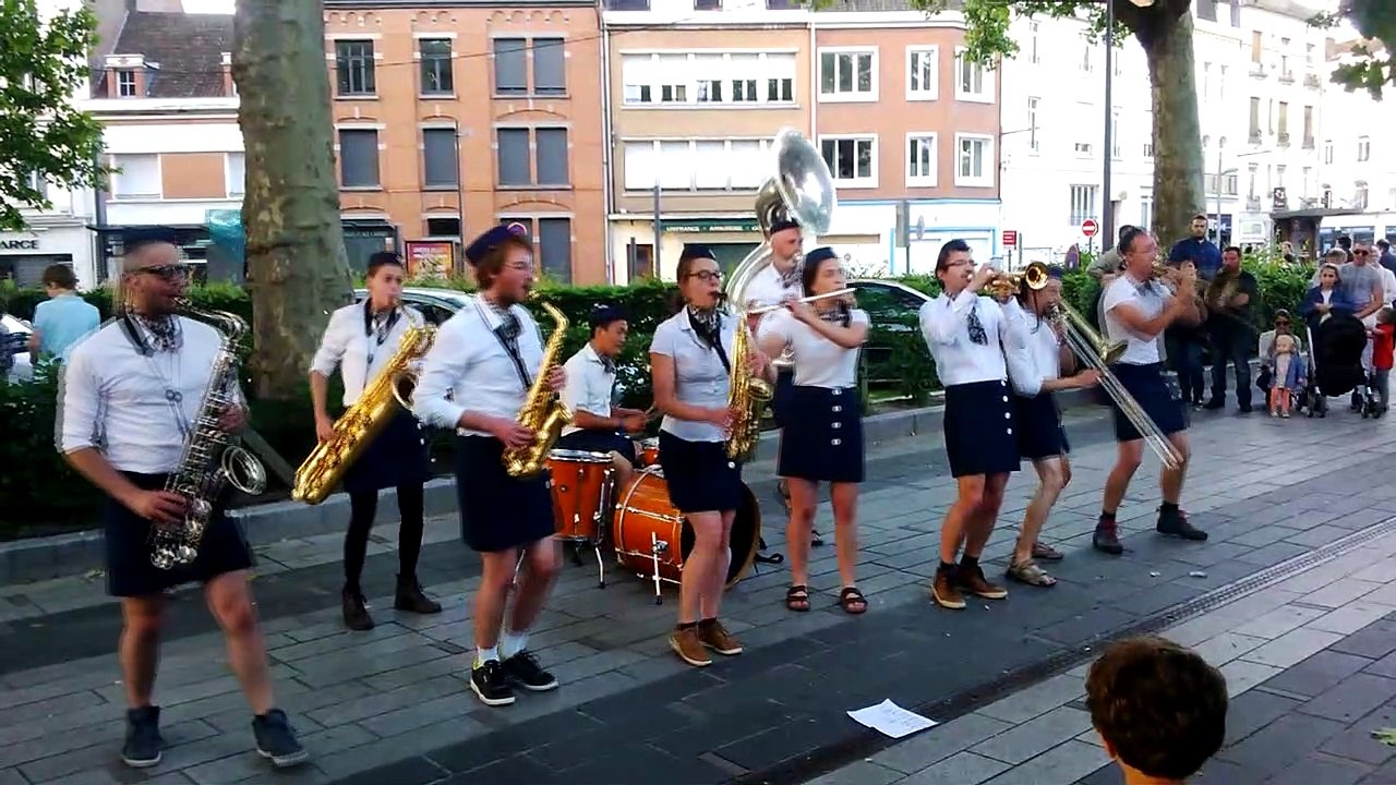 Flying Parpaing - Live Fête de la musique Douai 2019 (Fanfare)