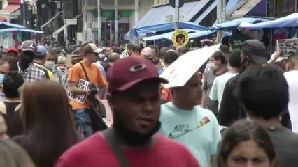 Video herunterladen: Aglomeraciones en Sao Paulo para hacer  compras navideñas