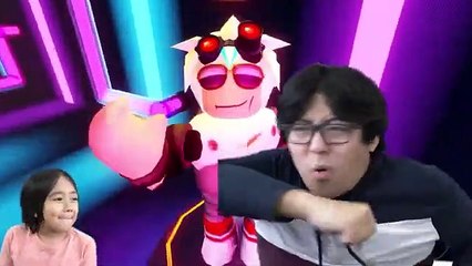 RYAN VS DADDY in Roblox RB BATTLES Let’s Play! Battle Back Championship!_Battle_Back_Championship!(360p)