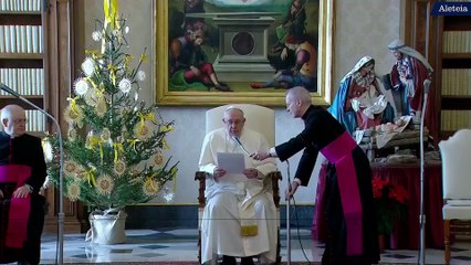Papa: Quien reza no deja el mundo a sus espaldas