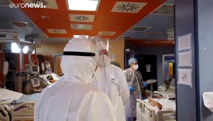 Covid-19: Ιταλοί γιατροί στην πρώτη γραμμή της μάχης
