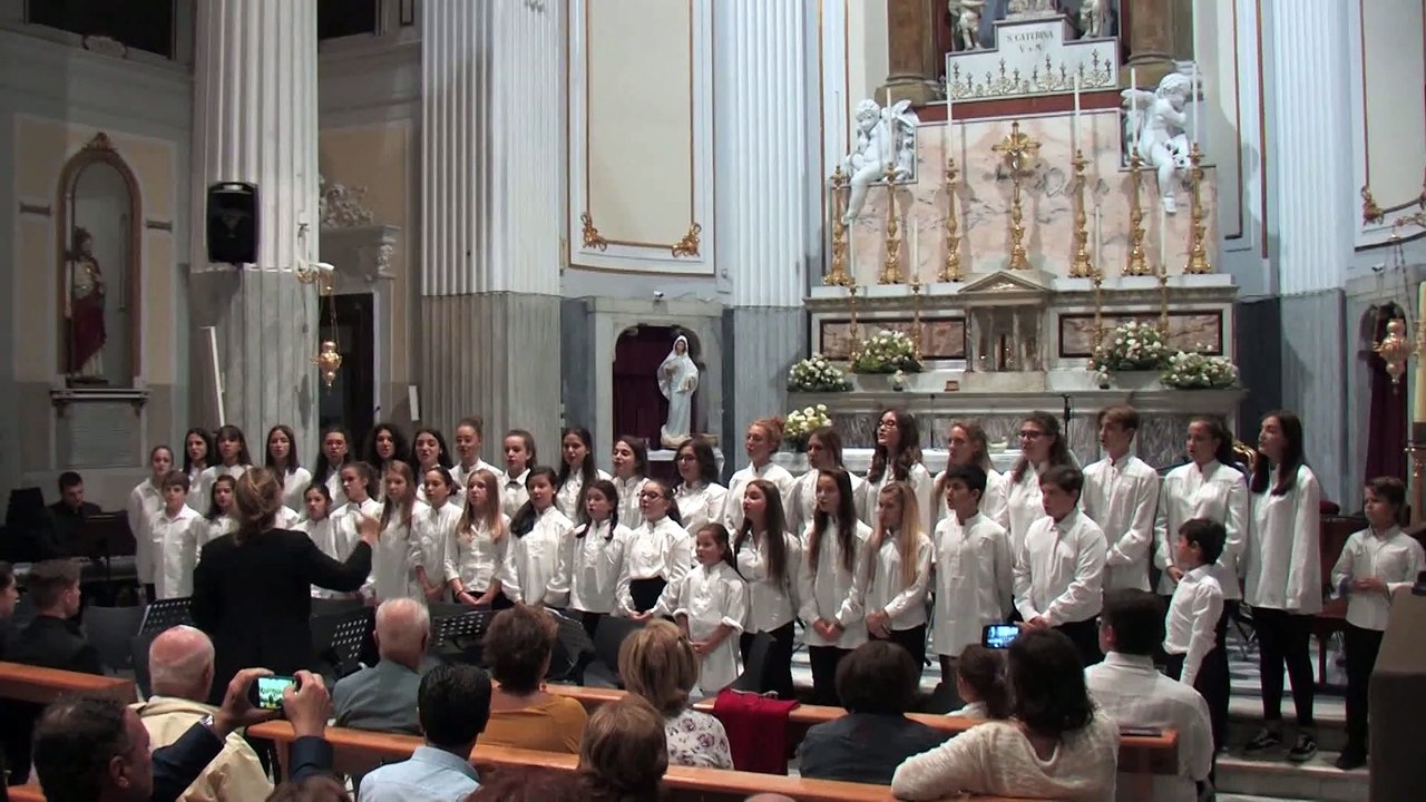 NOTTE BIANCA DELLA CULTURA ERCOLANO 2017  CORO VOCI BIANCHE SAN CARLO