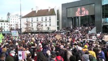 Újranyitnának, ezért tüntettek a kulturális dolgozók Párizsban