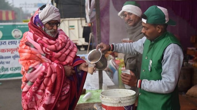 Farmers protest: Farmers brave cold as temperature dips to single digit in Delhi-NCR | Ground Report