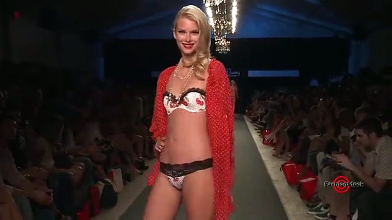 Beach Bunny Swimwear Runway Fashion Show Kate Upton |EXCLUSIVE hot bikini models