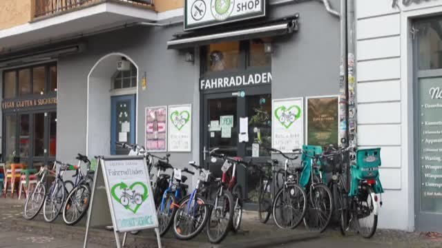 Primer día de confinamiento en Alemania tras registrarse 952 fallecidos por Covid