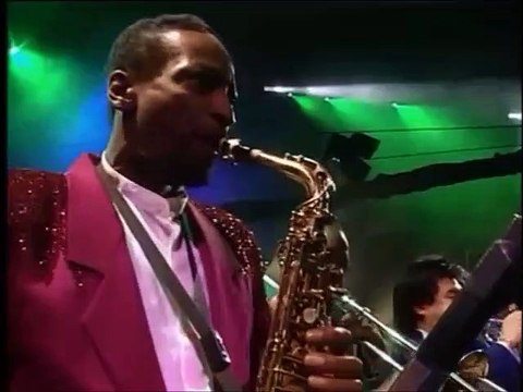 Phil Collins — Sussudio — Seriously Live In Berlin – (1990)