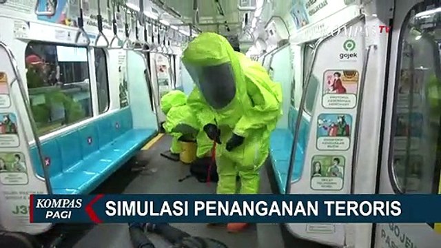 Tim Gegana Brimob Simulasi Penanganan Teroris