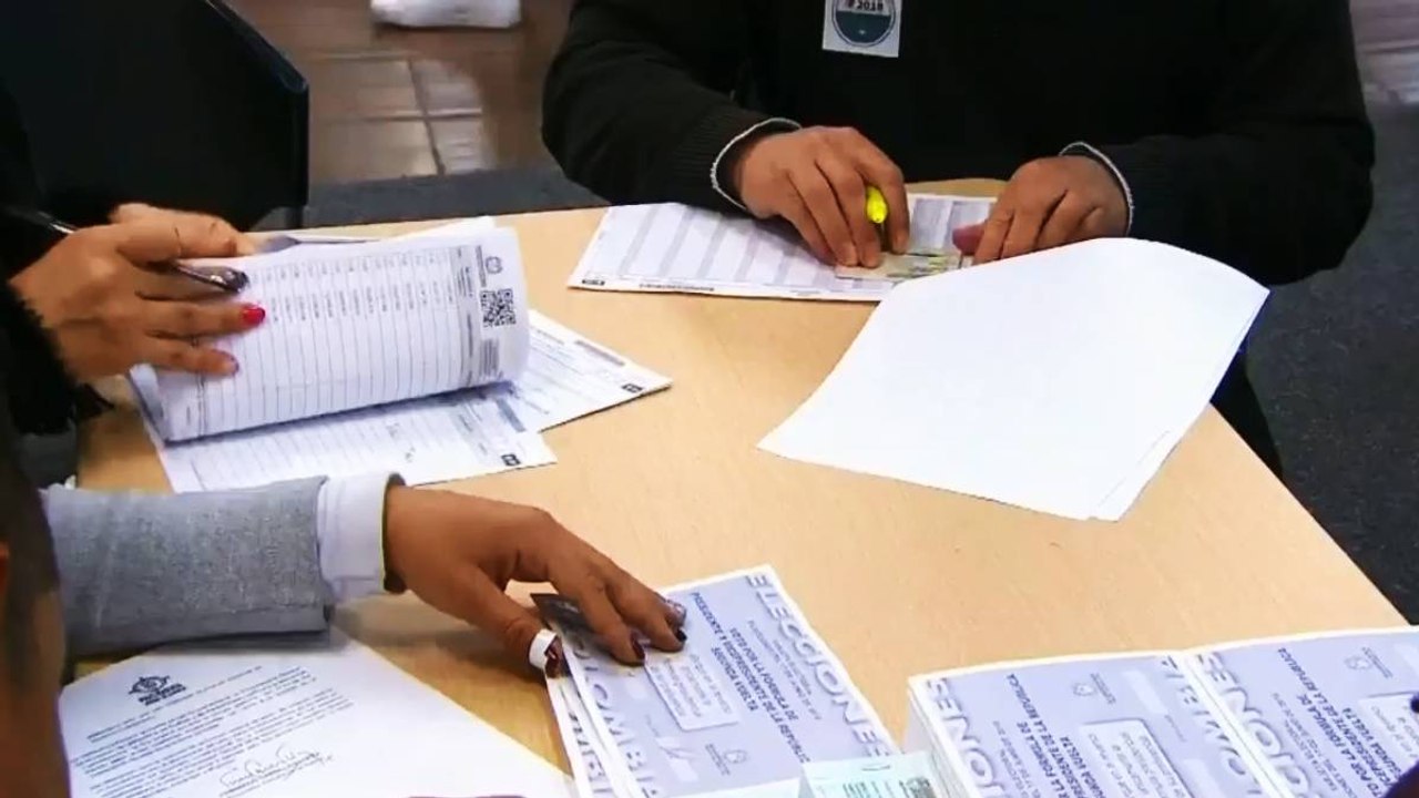 Polémicos artículos están en entredicho en la reforma al código electoral en Colombia